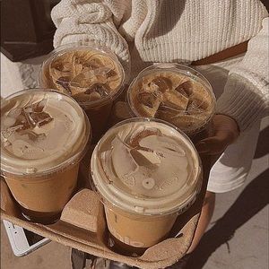 Meet your Posher, Lydia